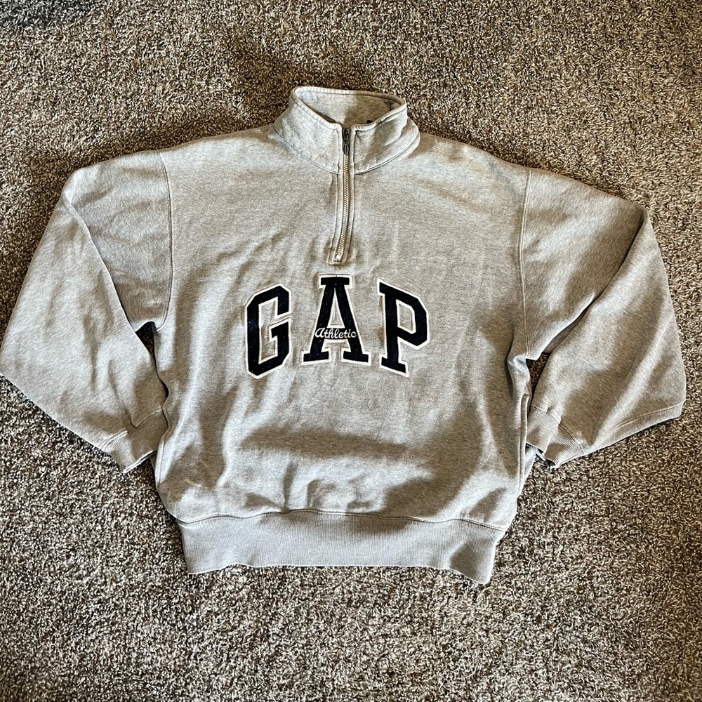 GAP athletic cropped sweatshirt